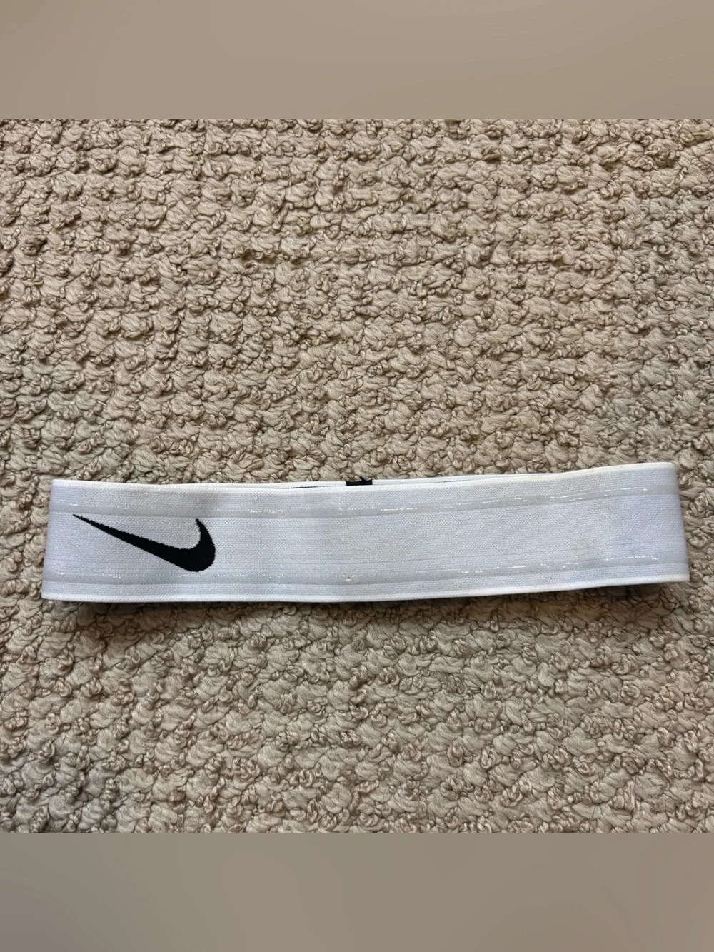 Black and White Ladies Nike Headband
